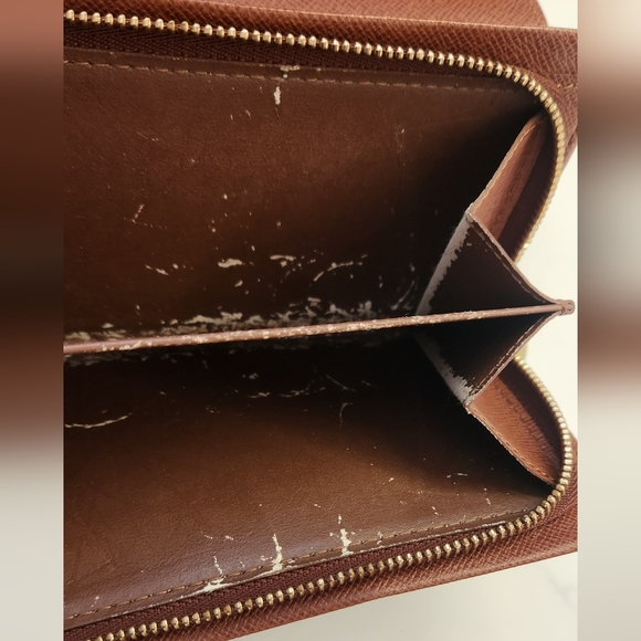 Louis Vuitton Monogram Wallet With COA - Picture 7 of 15